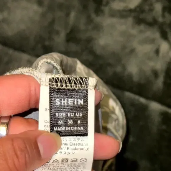 Shein Halter Top Women Medium Green Ditsy Floral Cropped Tank Preppy Coquette - Picture 6 of 7